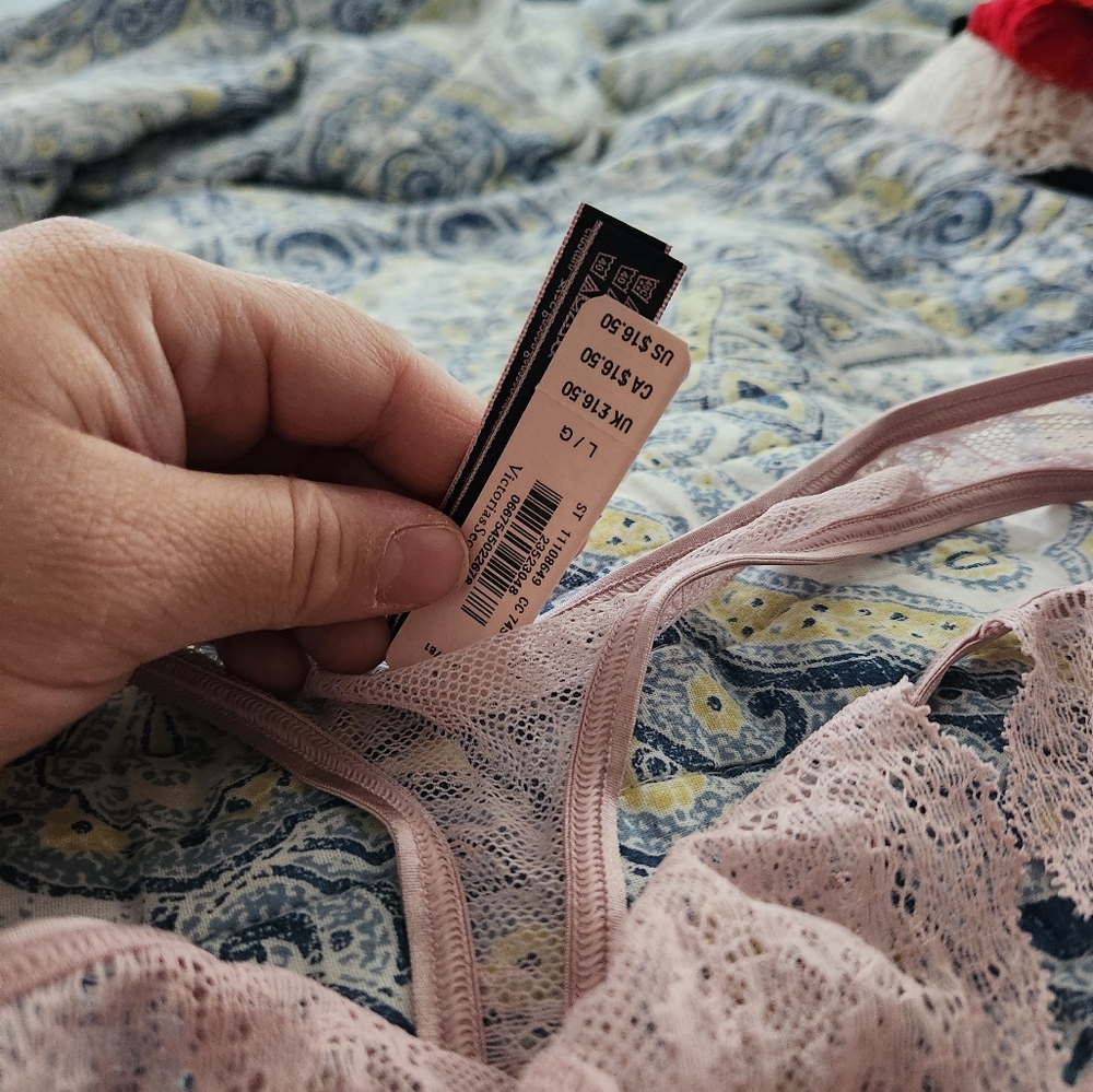 Thong - Picture 3 of 3